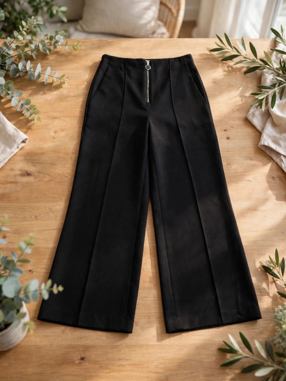 Aritzia Wilfred Black Wide Leg Cropped Trouser Pants 0